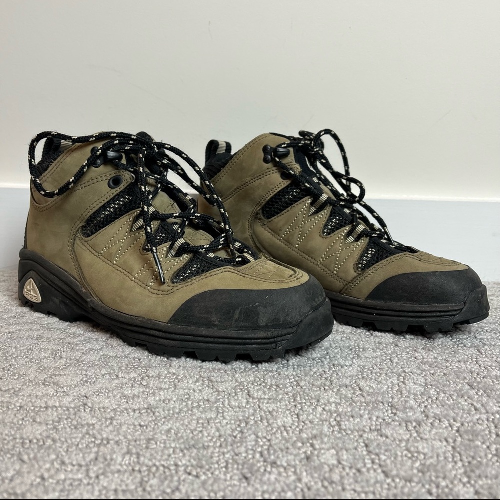 Vintage Nike ACG leather hiking boots mens size 7 148061-211